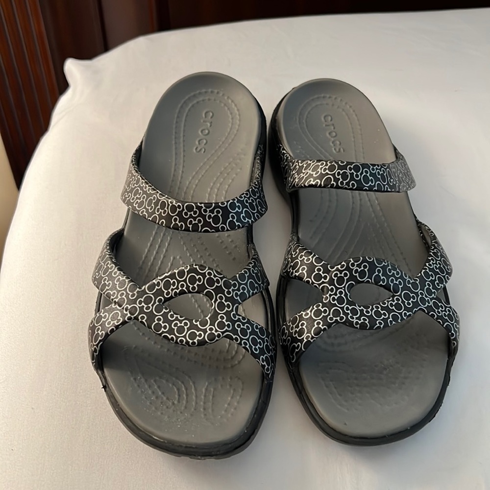 Women Mickey Mouse design crocs